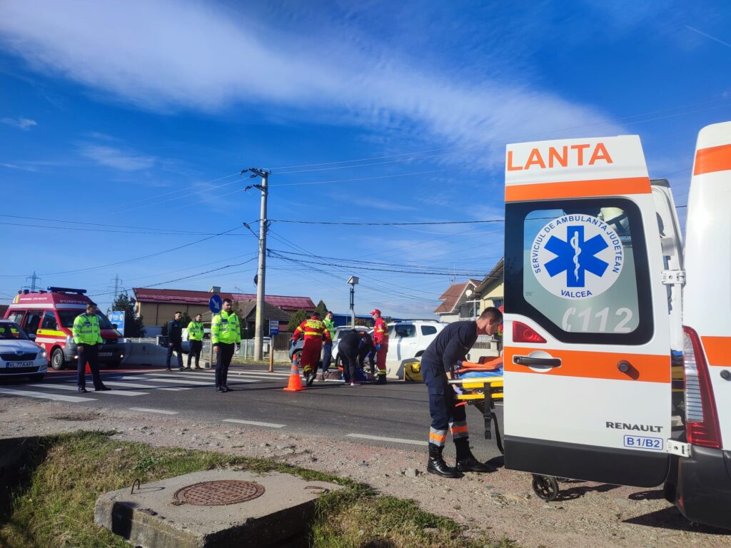 Foto video Două accidente grave pe DN 64 O victimă lovită pe