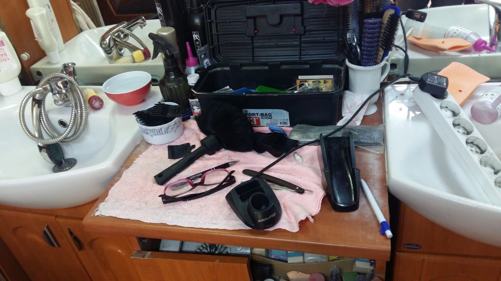 sparegere la frizerie - Jurnalul Olteniei – Știri din Craiova și Oltenia