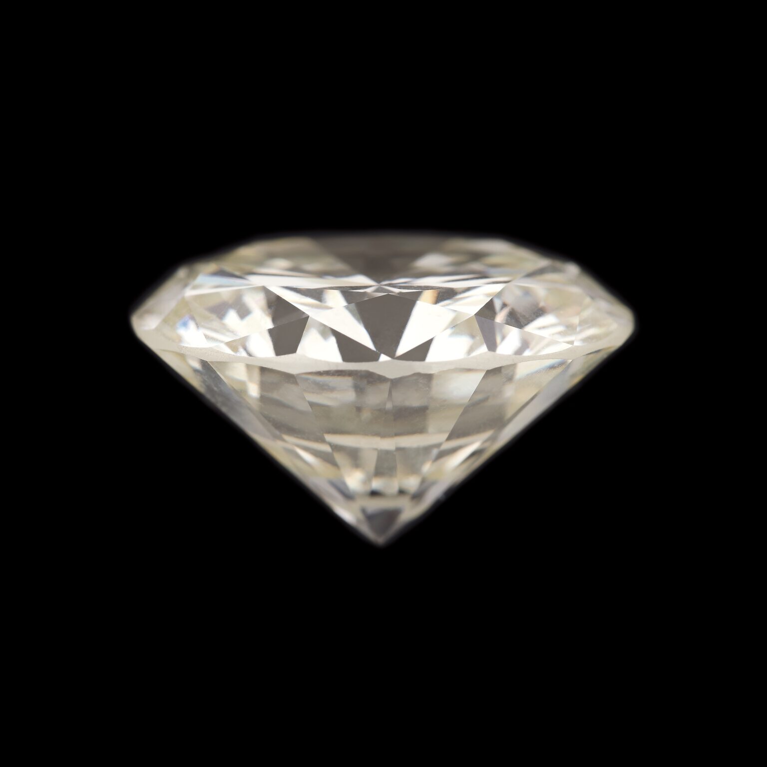 Important diamant cca. 8,59 ct - Jurnalul Olteniei – Știri din Craiova și Oltenia