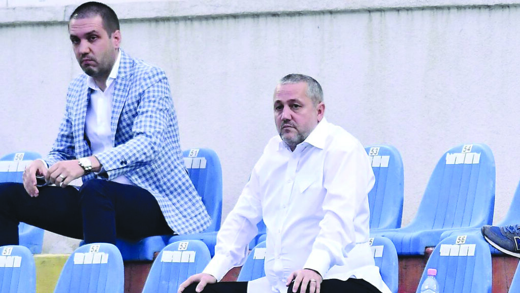 Mihai Rotaru îl ironizează pe Adrian Mititelu