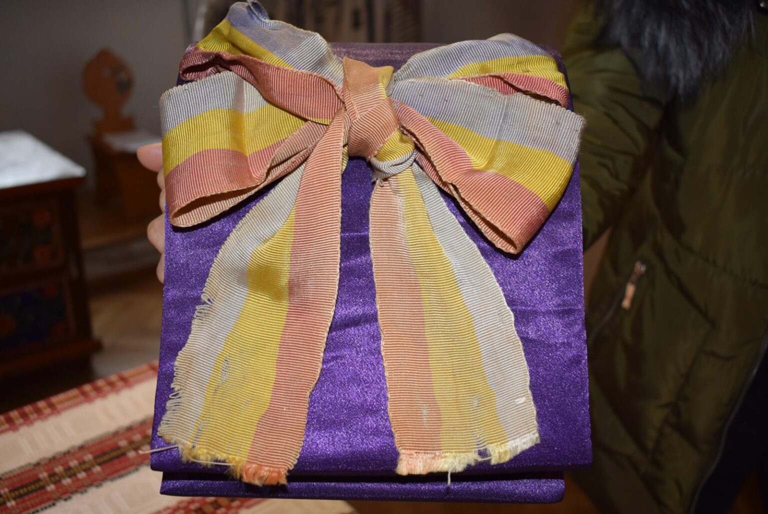 esarfa2 - Jurnalul Olteniei – Știri din Craiova și Oltenia