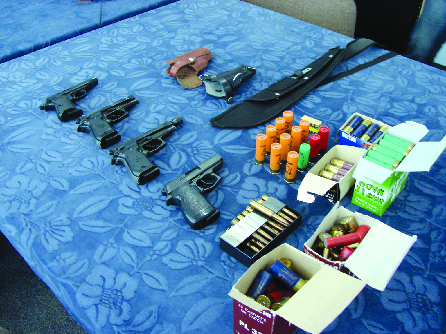 pistoale c - Jurnalul Olteniei – Știri din Craiova și Oltenia