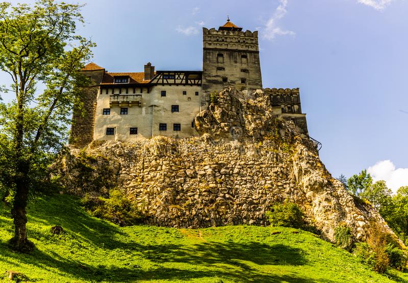 bran-castle-castelul-legendary-historical-dracula-transylvania-brasov-region-romania-156693643 - Jurnalul Olteniei – Știri din Craiova și Oltenia