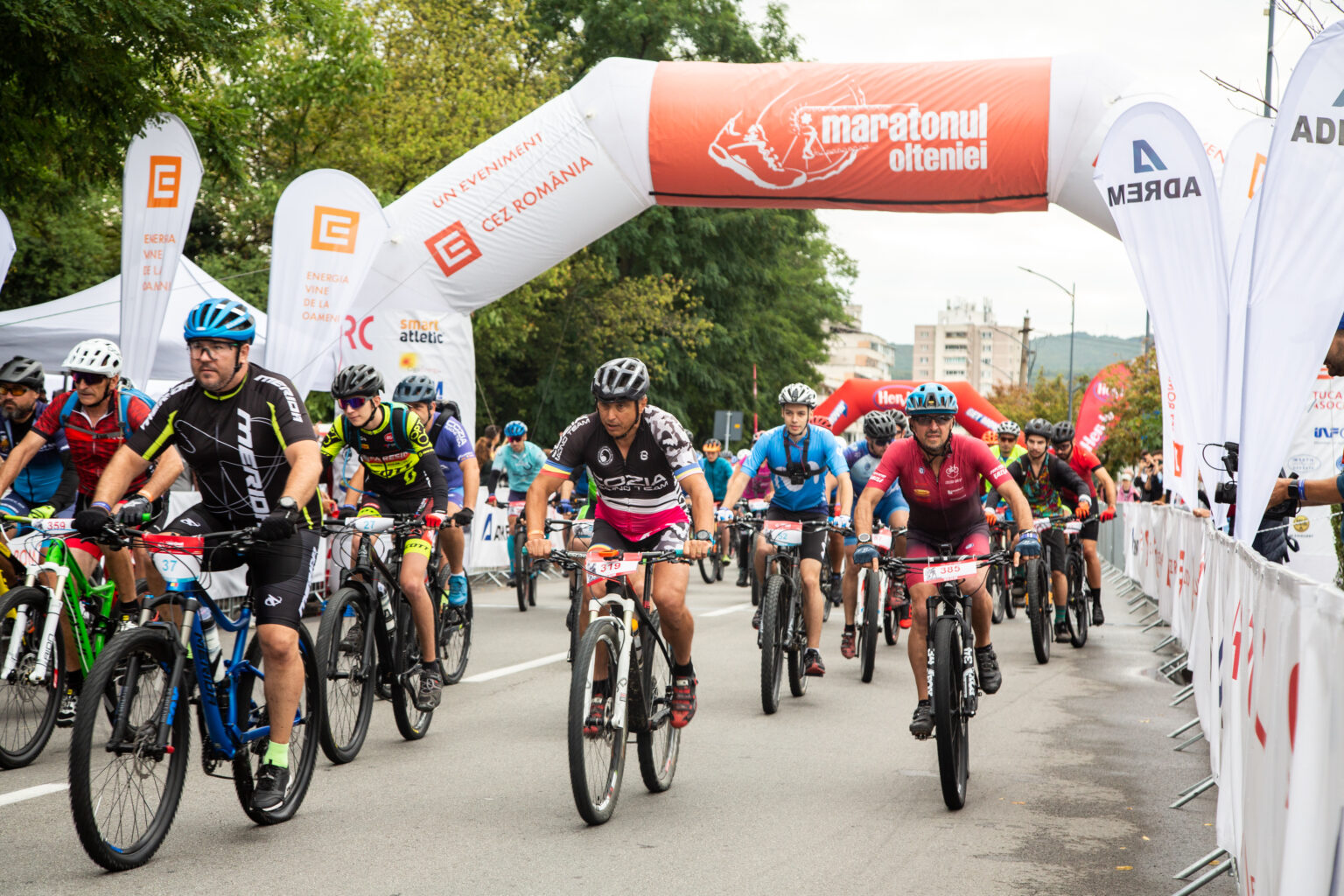 Maratonul Olteniei editia 9 a reunit la start 188 de invingatori in probele fizice de MTB la Ramnicu Valcea - Jurnalul Olteniei – Știri din Craiova și Oltenia