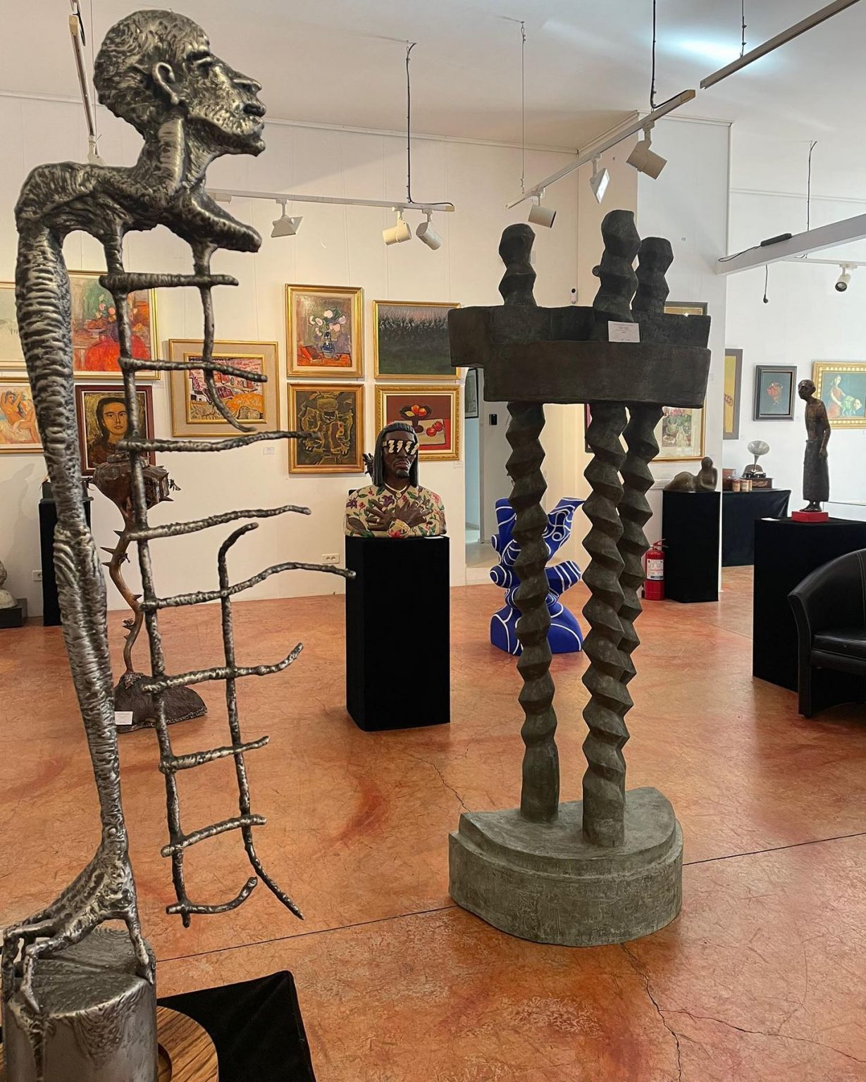 Cu cât s-au vândut operele de artă semnate de Constantin Brâncuşi, Marcel Guguianu şi Daniel Rădulescu