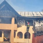 (VIDEO) Olt: O casă a fost cuprinsă de flăcări