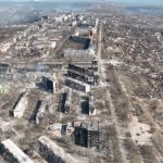 Rusia se pregăteşte de o ofensivă în estul Ucrainei şi continuă să asedieze Mariupol