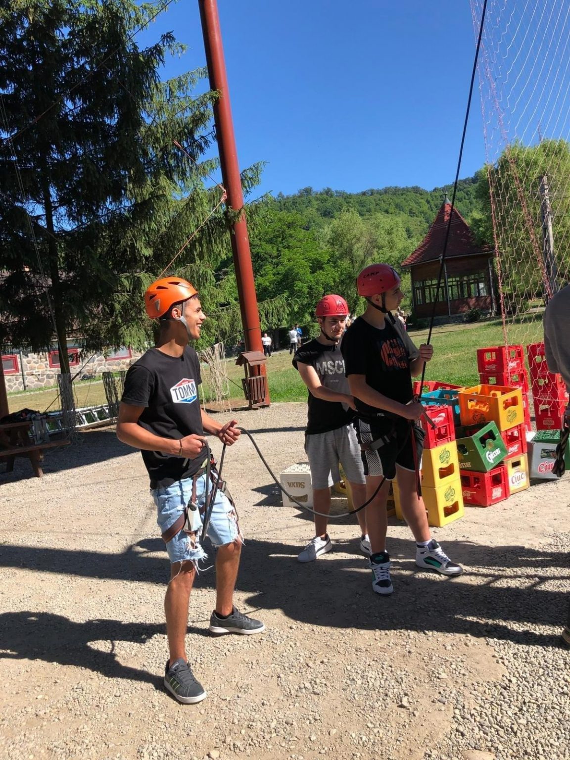 30 de elevi si 8 adulti din programul The Duke of Edinburgh's International Award Romania si-au pus rucsacul pe umar si au plecat in Tabara de Aventura - Jurnalul Olteniei – Știri din Craiova și Oltenia