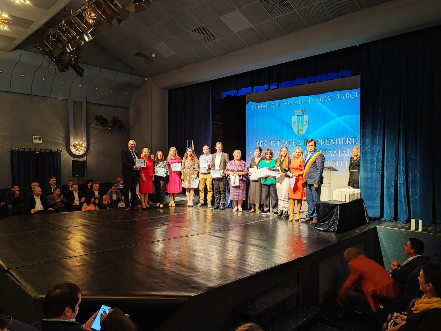 profesori premiati - Jurnalul Olteniei – Știri din Craiova și Oltenia profesori premiati