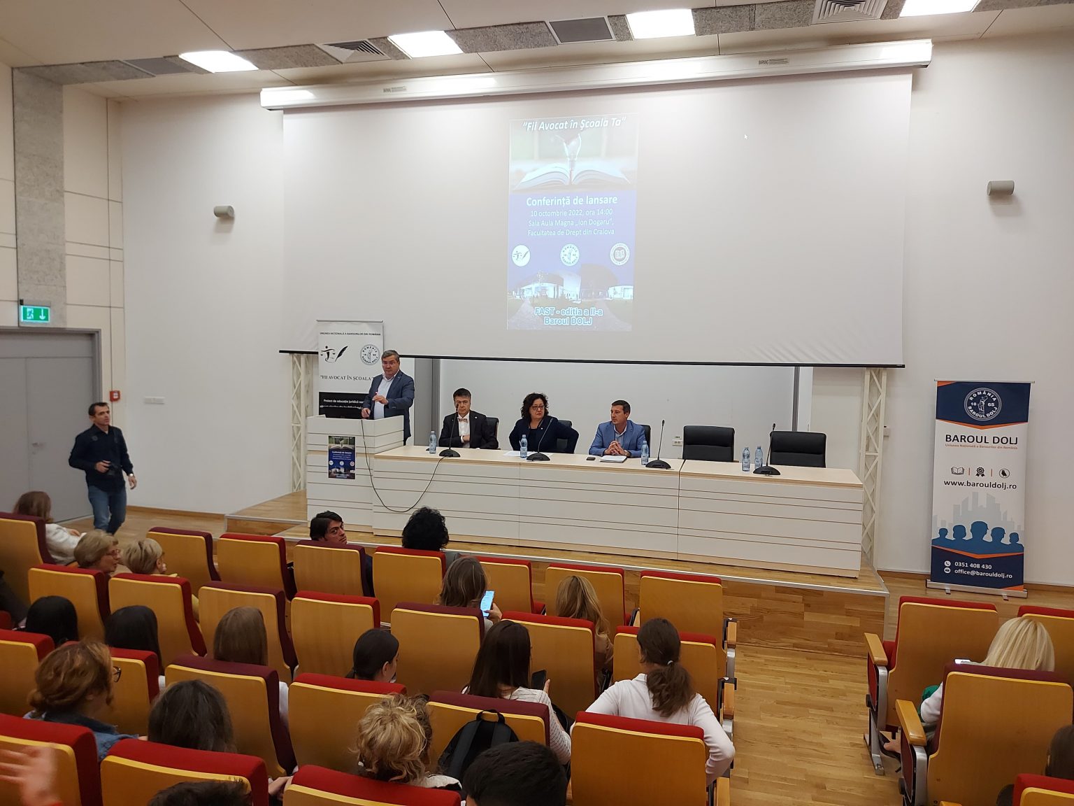 Fii avocat în școala ta