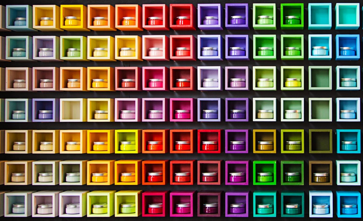 Color,Palette.,Display,With,Pantone,Color,Paint.,Multicolored,Glass,Jars - Jurnalul Olteniei – Știri din Craiova și Oltenia