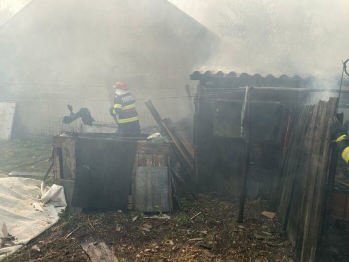 pompieri-696x522 - Jurnalul Olteniei – Știri din Craiova și Oltenia