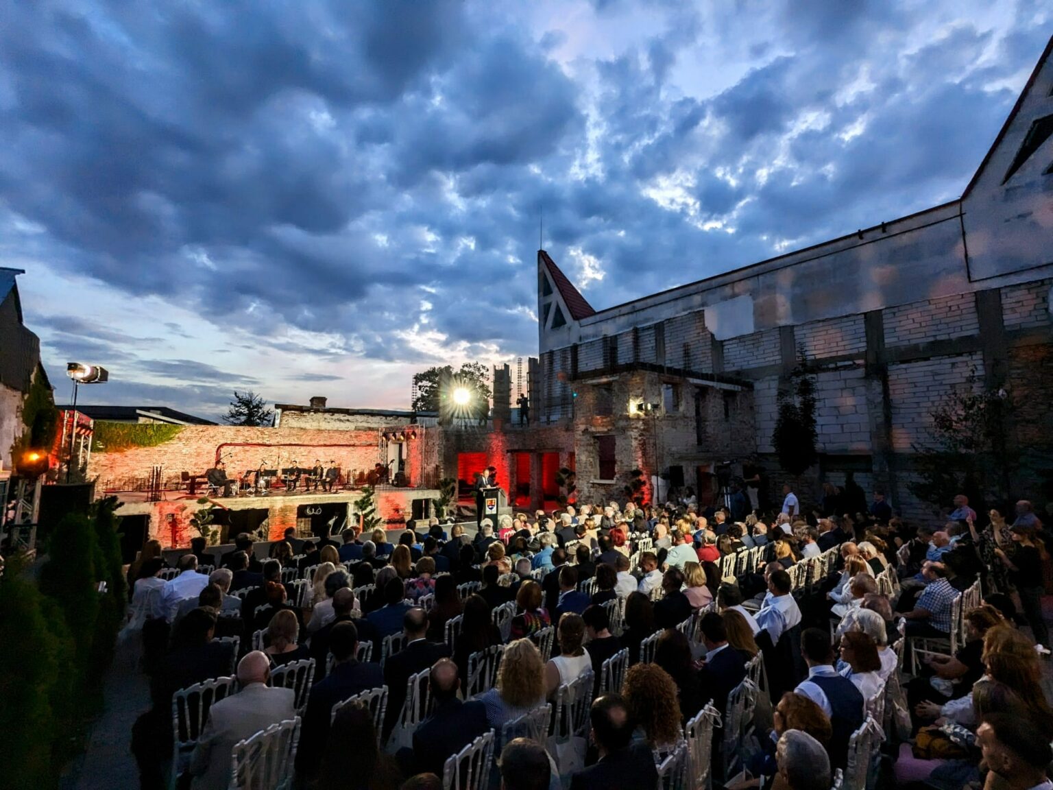 Muzeul Cărții și Exilului Românesc inaugurare - Jurnalul Olteniei – Știri din Craiova și Oltenia