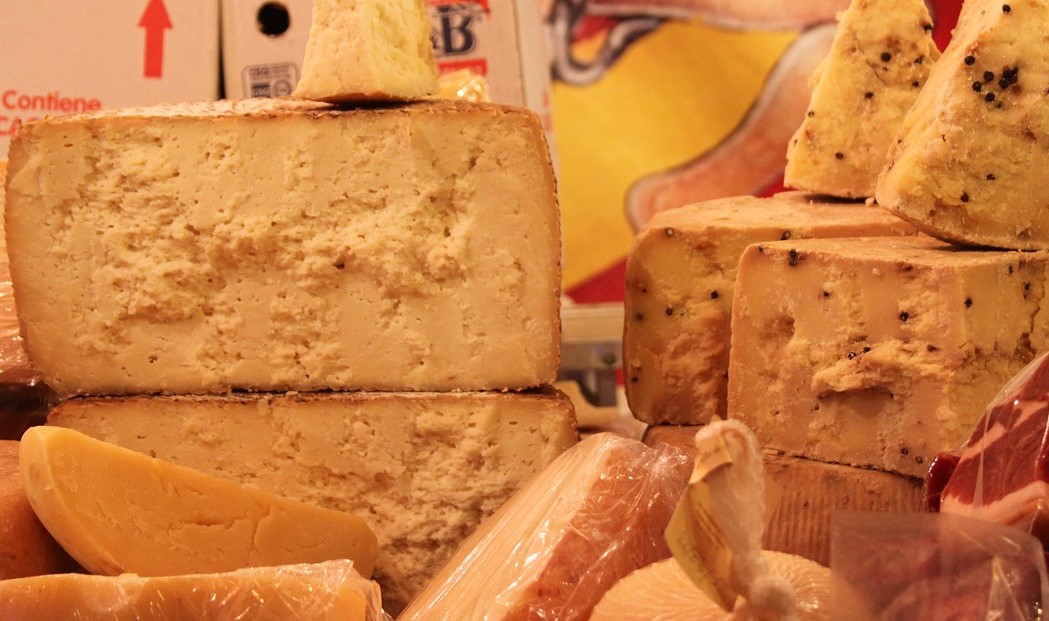 cheese-76550_1280 - Jurnalul Olteniei – Știri din Craiova și Oltenia
