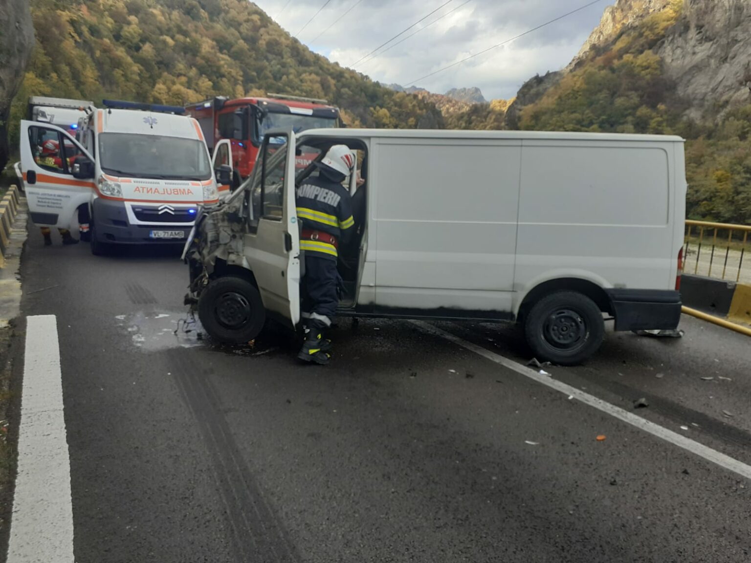 Accident Calimanesti viaduct - Jurnalul Olteniei – Știri din Craiova și Oltenia
