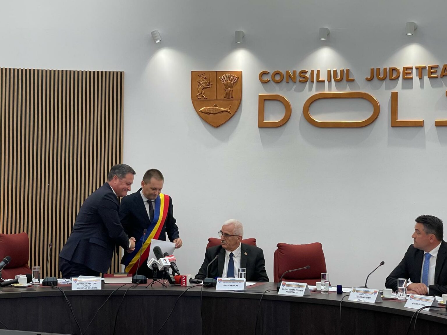 - Jurnalul Olteniei – Știri din Craiova și Oltenia