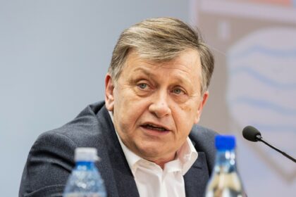 Foto: Facebook/ Crin Antonescu