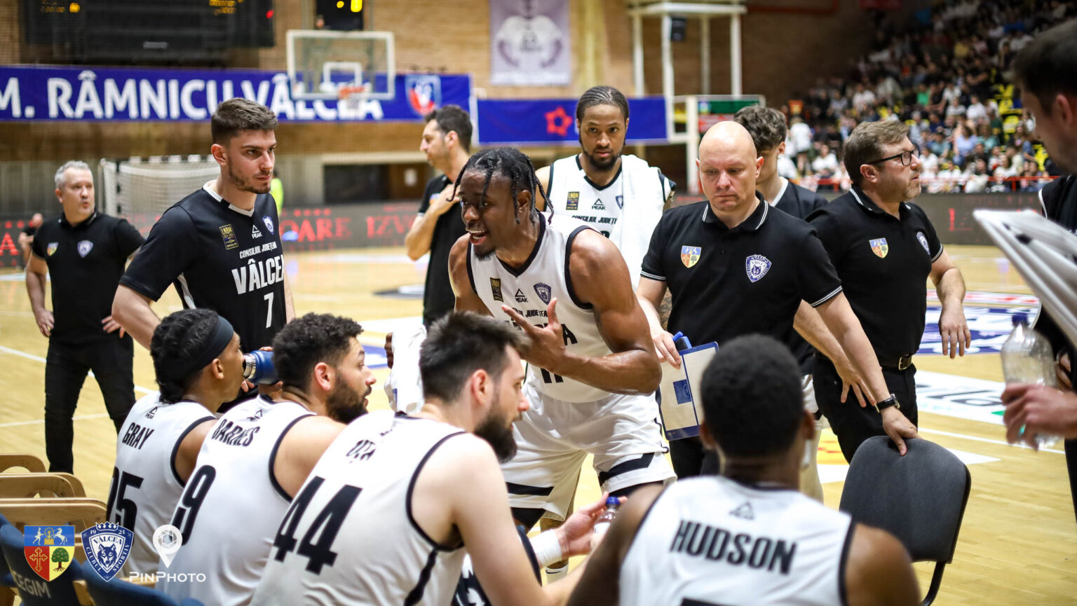 baschet (33) - Jurnalul Olteniei – Știri din Craiova și Oltenia