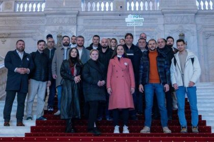 Foto: Facebook/Partidul Oamenilor Tineri