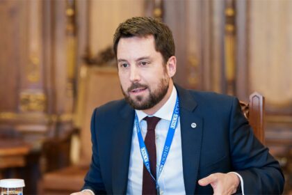 Foto: Eoghan Murphy, şeful misiunii de observare a Office for Democratic Institutions and Human Rights (ODIHR) / Sursa foto: Facebook/ Administrația Prezidențială a României