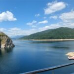 Barajul Vidraru se golește pentru prima dată după 50 de ani. Foto: Facebook