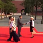 Adrian Năstase și Viorica Dăncilă au mers la parada militară de la Beijing.Foto: Captură video