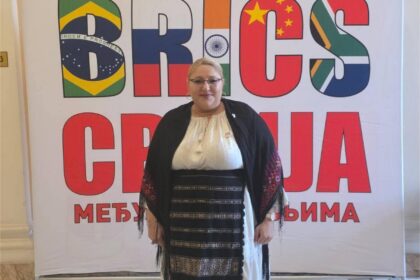 Diana Șoșoacă la Conferință BRICS, în Serbia. Foto: Facebook