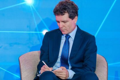 Foto: Facebook/ Nicușor Dan