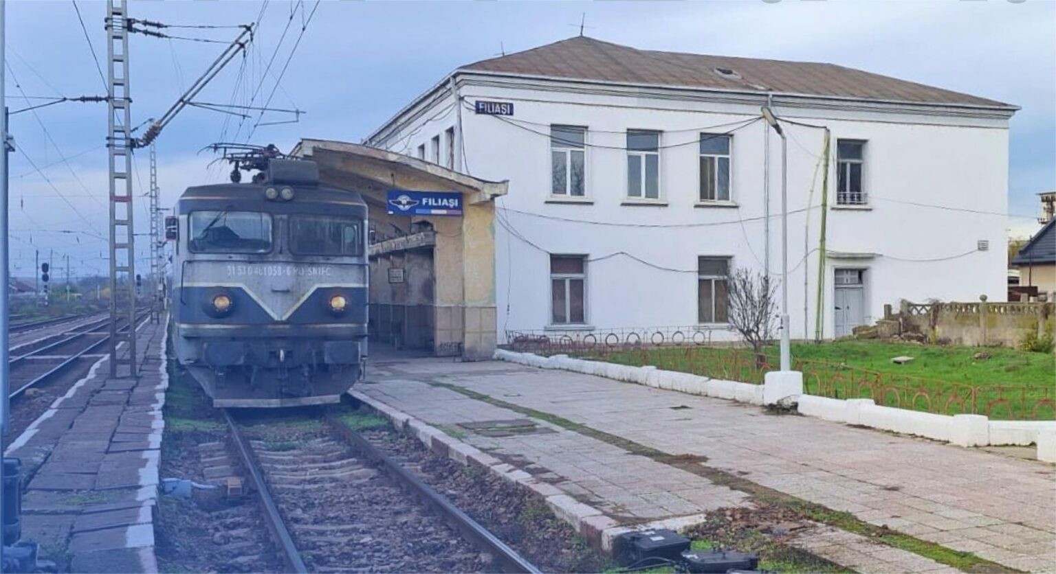 Stația CF Filiași. Foto: Facebook/CFR Infrastructura