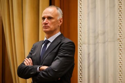 Sorin Sipoș, favorit pentru funcția de ministru al apărării