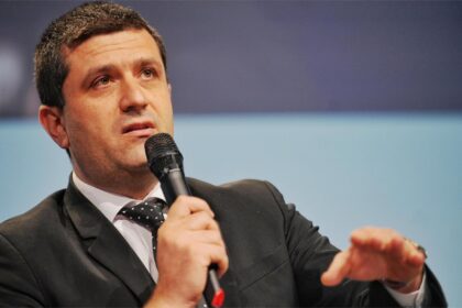 Ministrul Economiei atacă dur Avioane Craiova