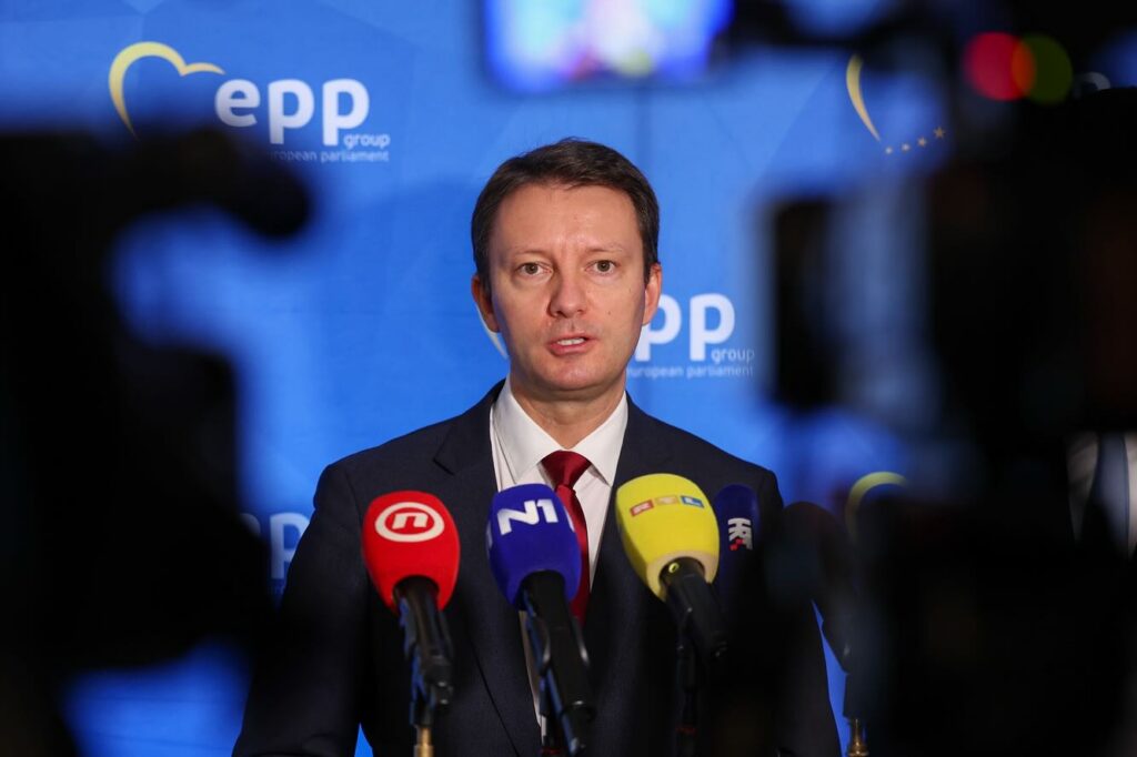 Un politician român în Topul Politico. Foto: Facbook/Siegfried Muresan