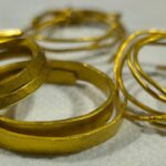 Bijuterii din aur, descoperite în Gorj. Foto: Facebook/ Mihaela Andreescu