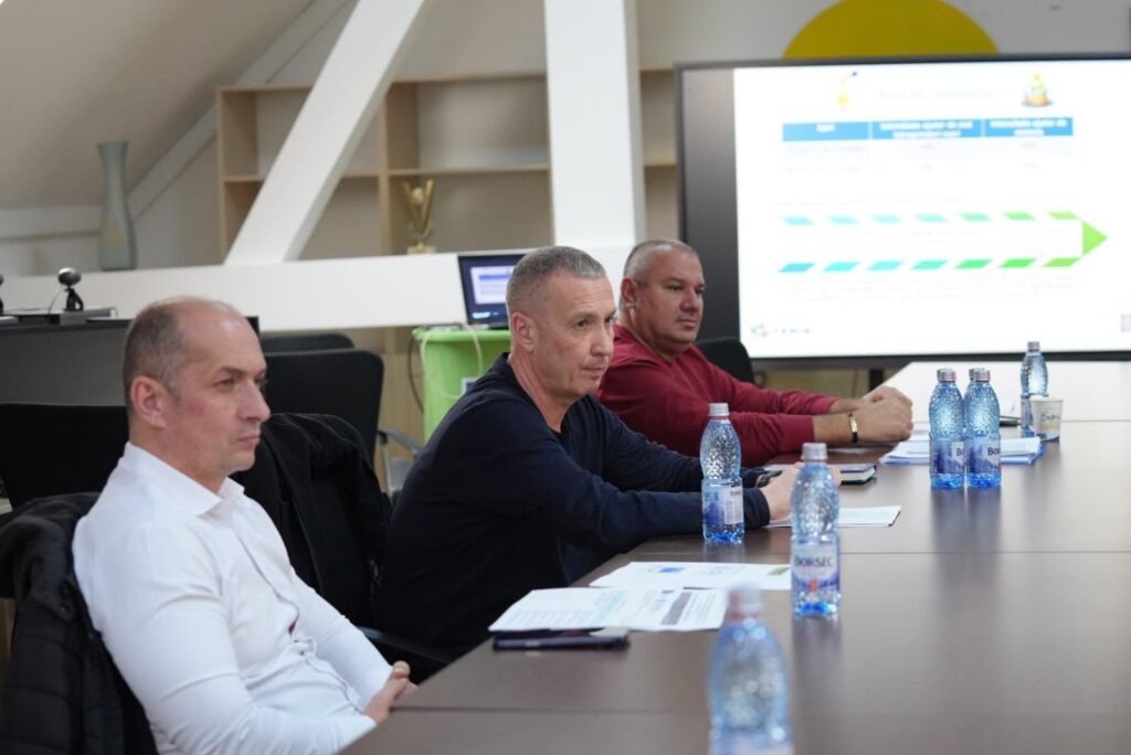 598311506_1185984073639842_8601951890381390473_n - Jurnalul Olteniei – Știri din Craiova și Oltenia ”Evenimentul a subliniat preocuparea constantă a Agenției pentru Dezvoltare Regională Sud-Vest Oltenia de a sprijini în mod continuu potențialii beneficiari și de a fi alături, în mod constant, de autoritățile publice locale, în vederea elaborării și implementării unor proiecte de calitate, cu impact real asupra dezvoltării economice durabile a regiunii”, au menționat reprezentanții ADR Sud-Vest Oltenia.