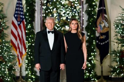 Trump, mesaj de Crăciun pentru „gunoaiele de stânga”