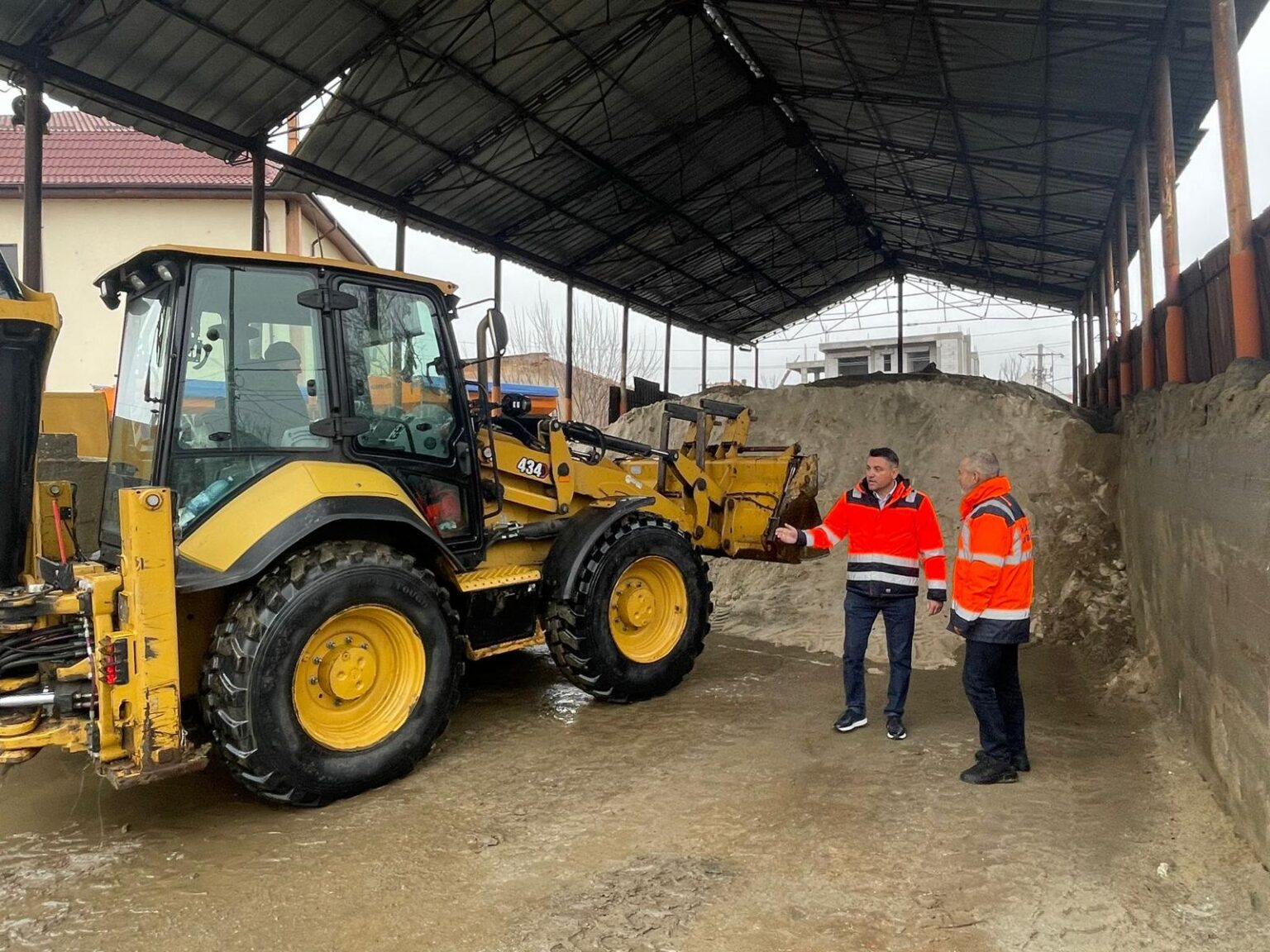 Dan Diaconu, prefectul județului Dolj - Jurnalul Olteniei – Știri din Craiova și Oltenia Bazele de deszăpezire din Dolj au fost verificate