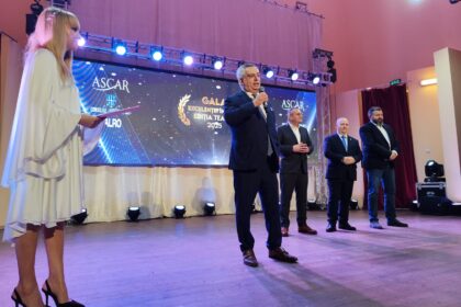 Elevii talentati premiati