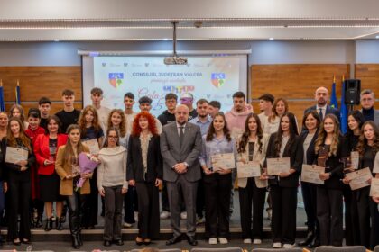 Vâlcea: elevii de 10, premiați la Gala Educației