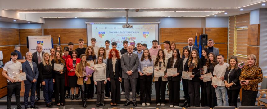 Vâlcea: elevii de 10, premiați la Gala Educației