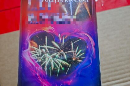 Percheziții la Dăbuleni: captură uriașă de pirotehnice