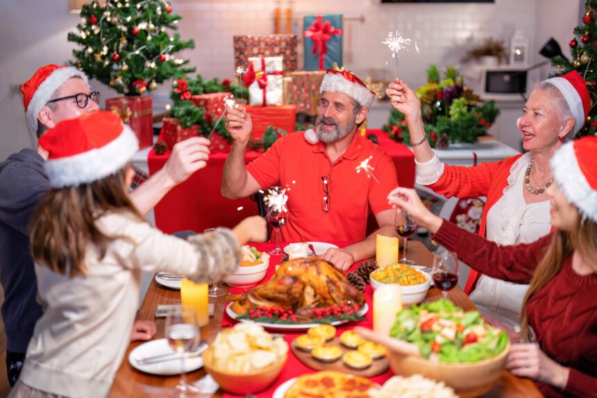 Ținuta perfectă de Crăciun: Pijamale sau rochie elegantă