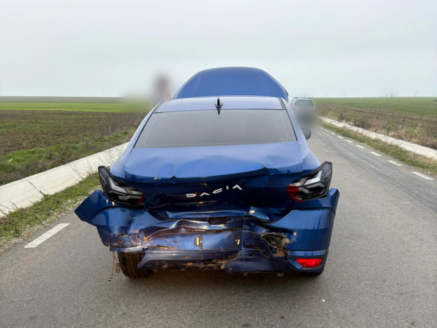 Accident pe DJ 546, lângă Coteana: Două persoane au ajuns la spital după un impact între două mașini