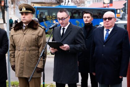 Surse: Prefectul și subprefectul de Olt, reținuți după un exercițiu militar