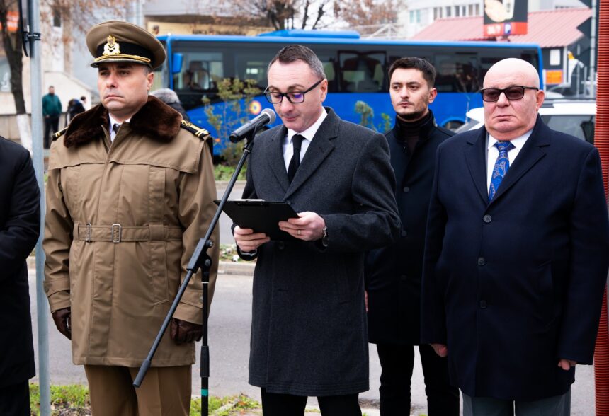 Surse: Prefectul și subprefectul de Olt, reținuți după un exercițiu militar