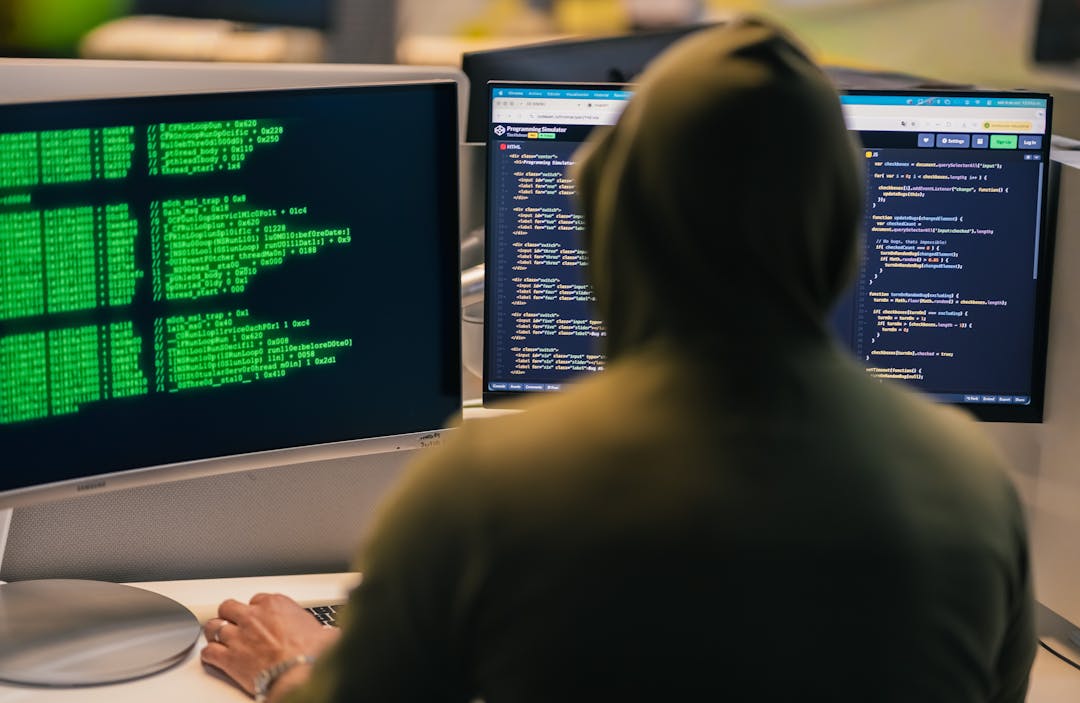 hacker la calculator inselaciune - Jurnalul Olteniei – Știri din Craiova și Oltenia hacker-la-calculator-inselaciune