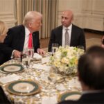Administrația Trump renunță la limita zilnică de alcool din ghidul alimentar american. Foto: The White House