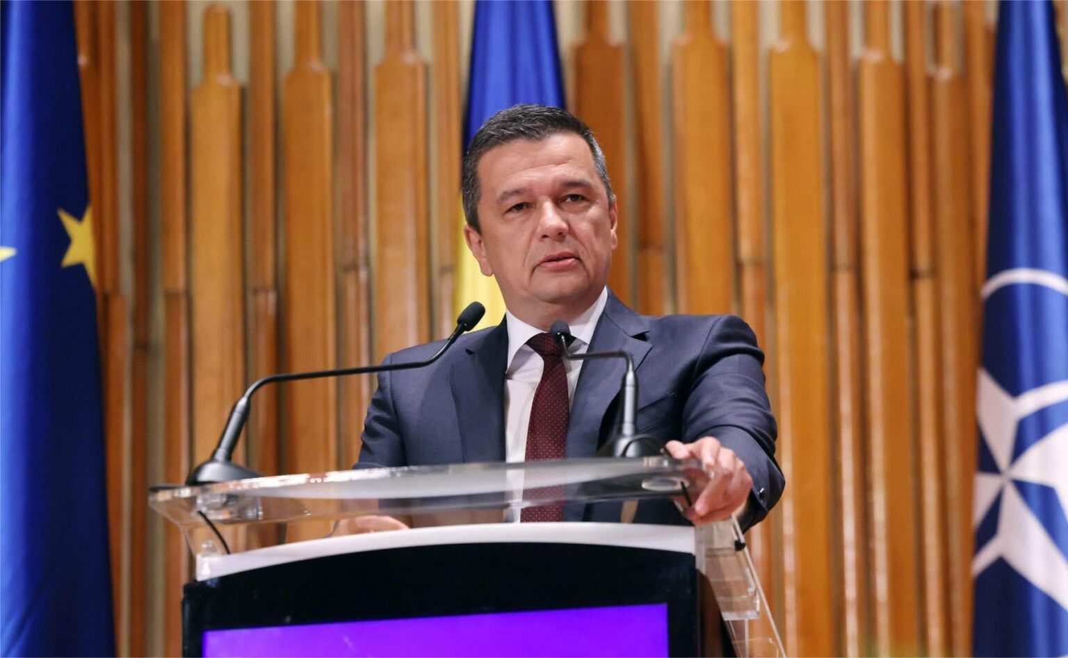 Grindeanu, scut pentru Marinescu: Nu se joacă cu focul