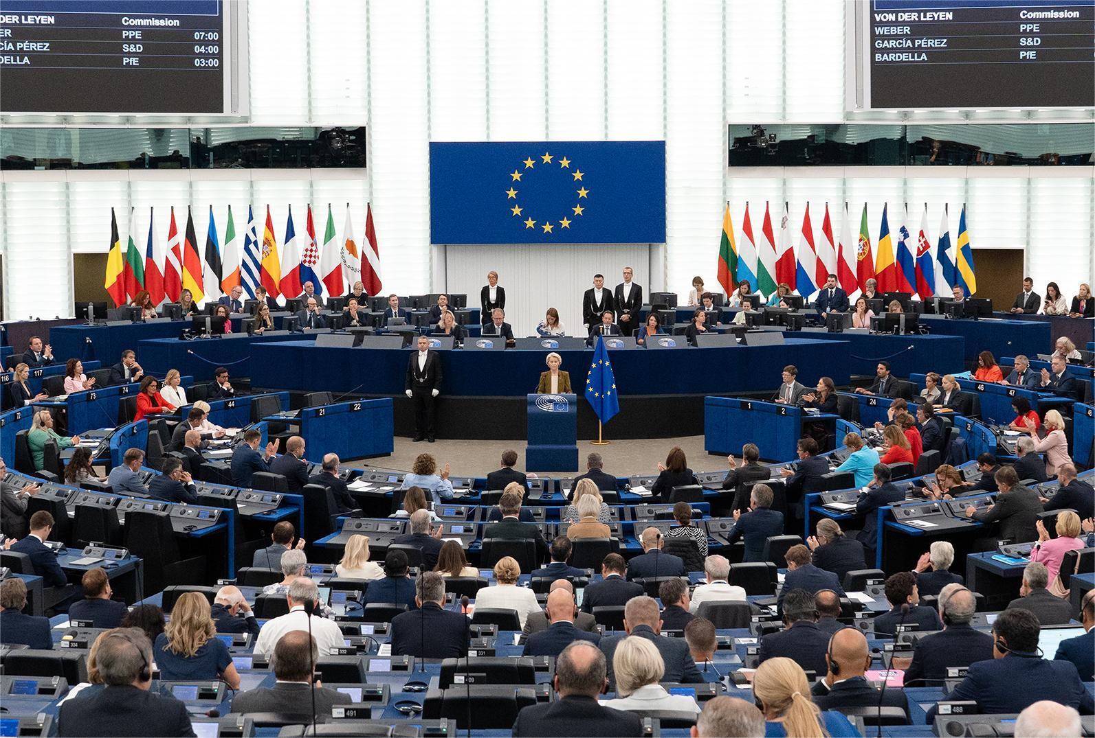 Parlamentul European suspendă acordul comercial cu SUA