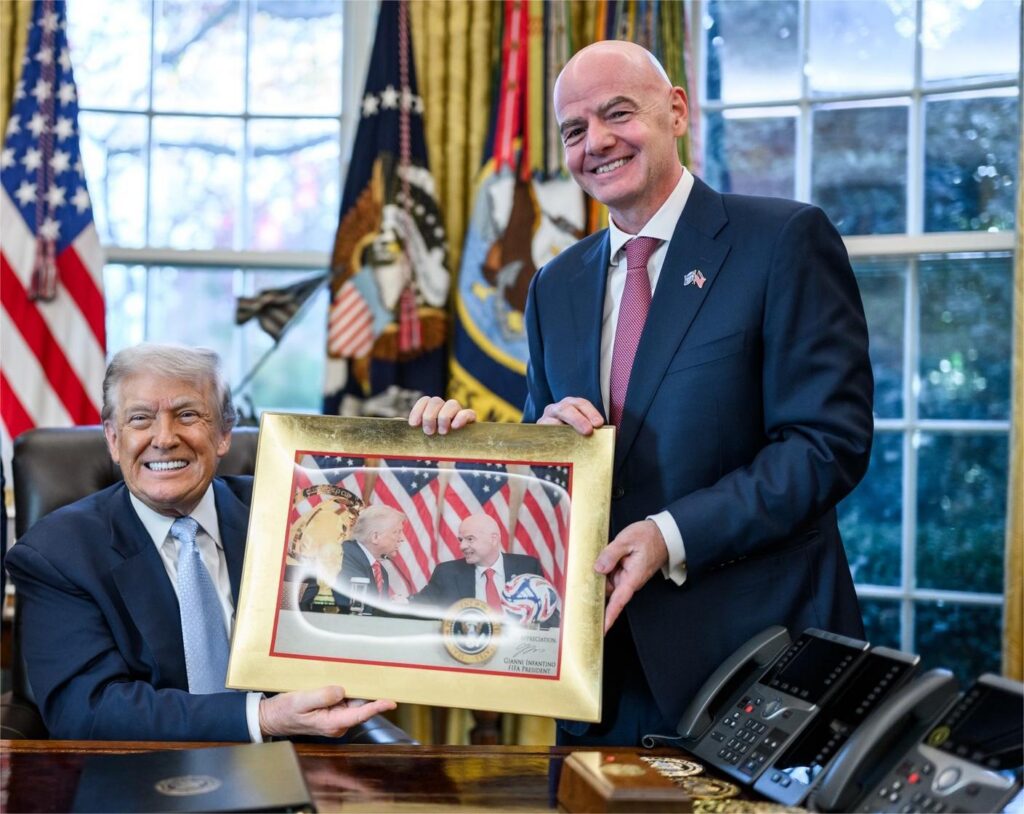 Trump și Gianni Infantino. Foto: Facebook/ The White House - Jurnalul Olteniei – Știri din Craiova și Oltenia Trump și Gianni Infantino. Foto: Facebook/ The White House