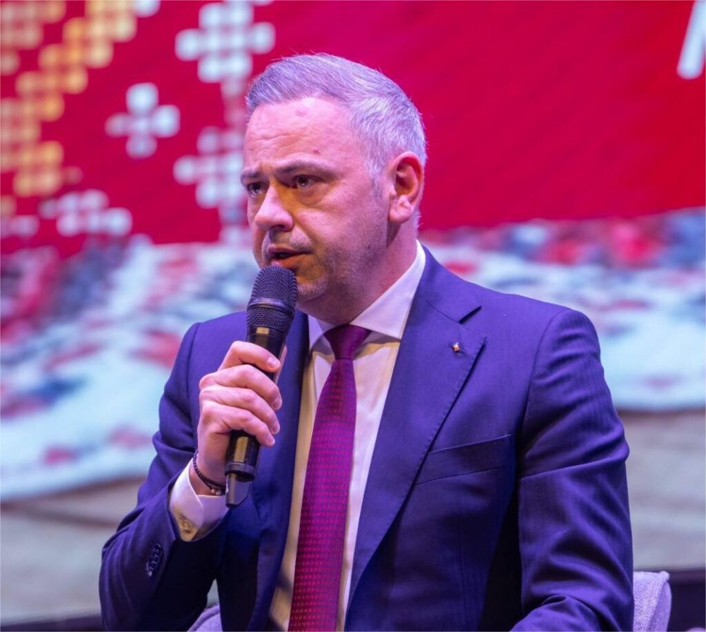 Scandalul plagiatelor în Guvern: Ce spune Florin Barbu